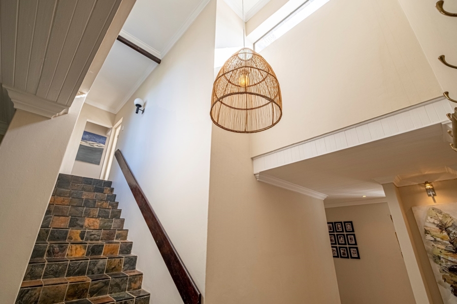5 Bedroom Property for Sale in Summerstrand Eastern Cape